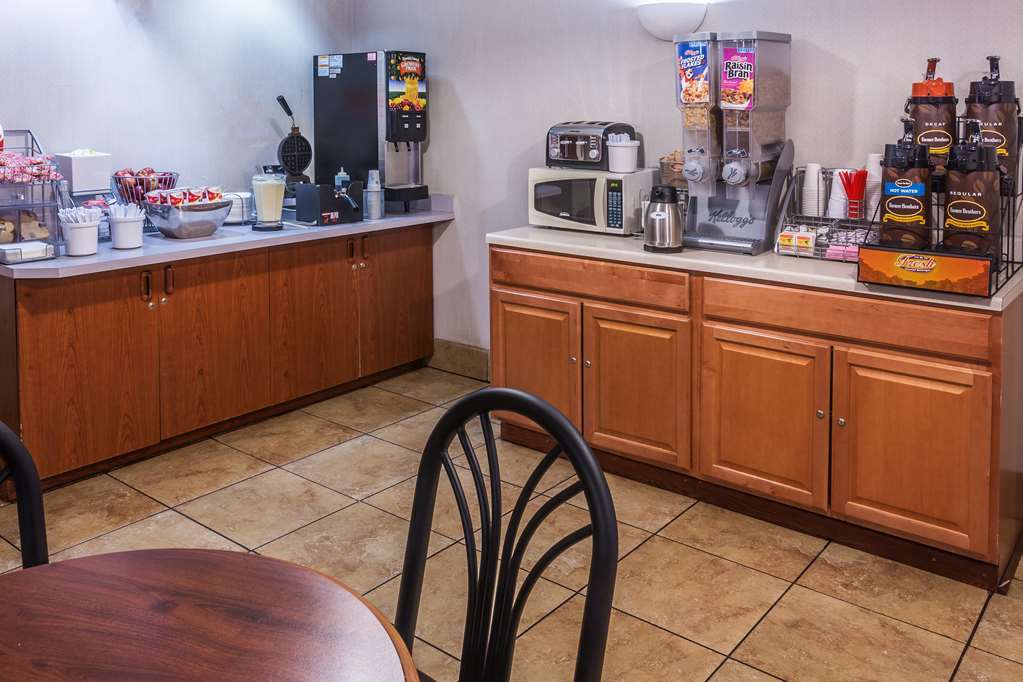 Super 8 By Wyndham Gresham/Portland Area Or Hotel Съоръжения снимка